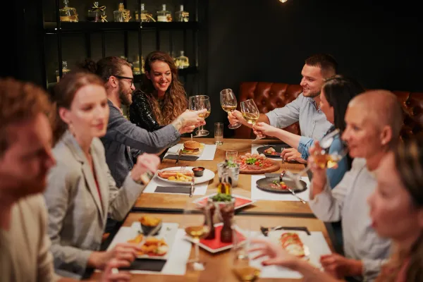 Gasten terugbrengen met e-mailmarketing voor de horeca